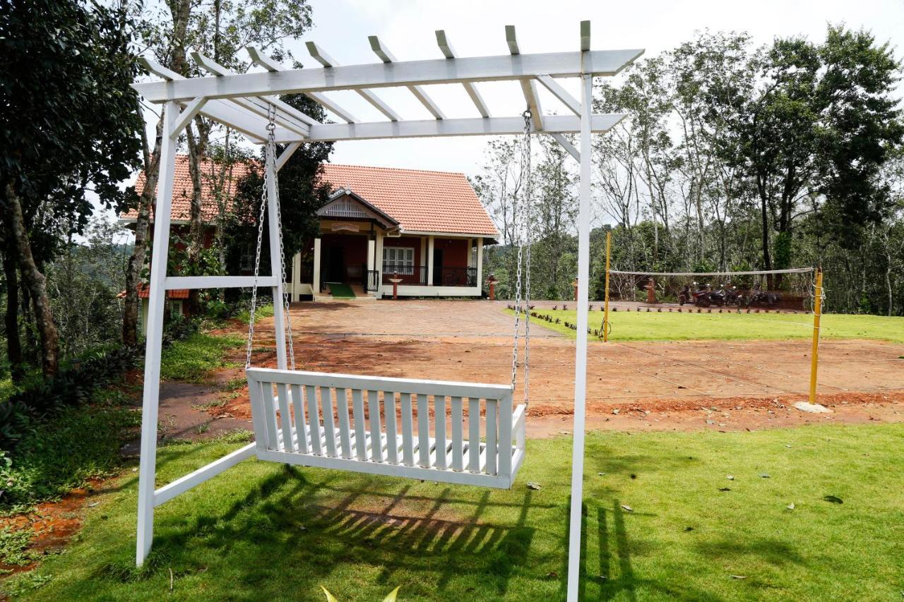 מאננטהוואדי Serene Crest Resort מראה חיצוני תמונה