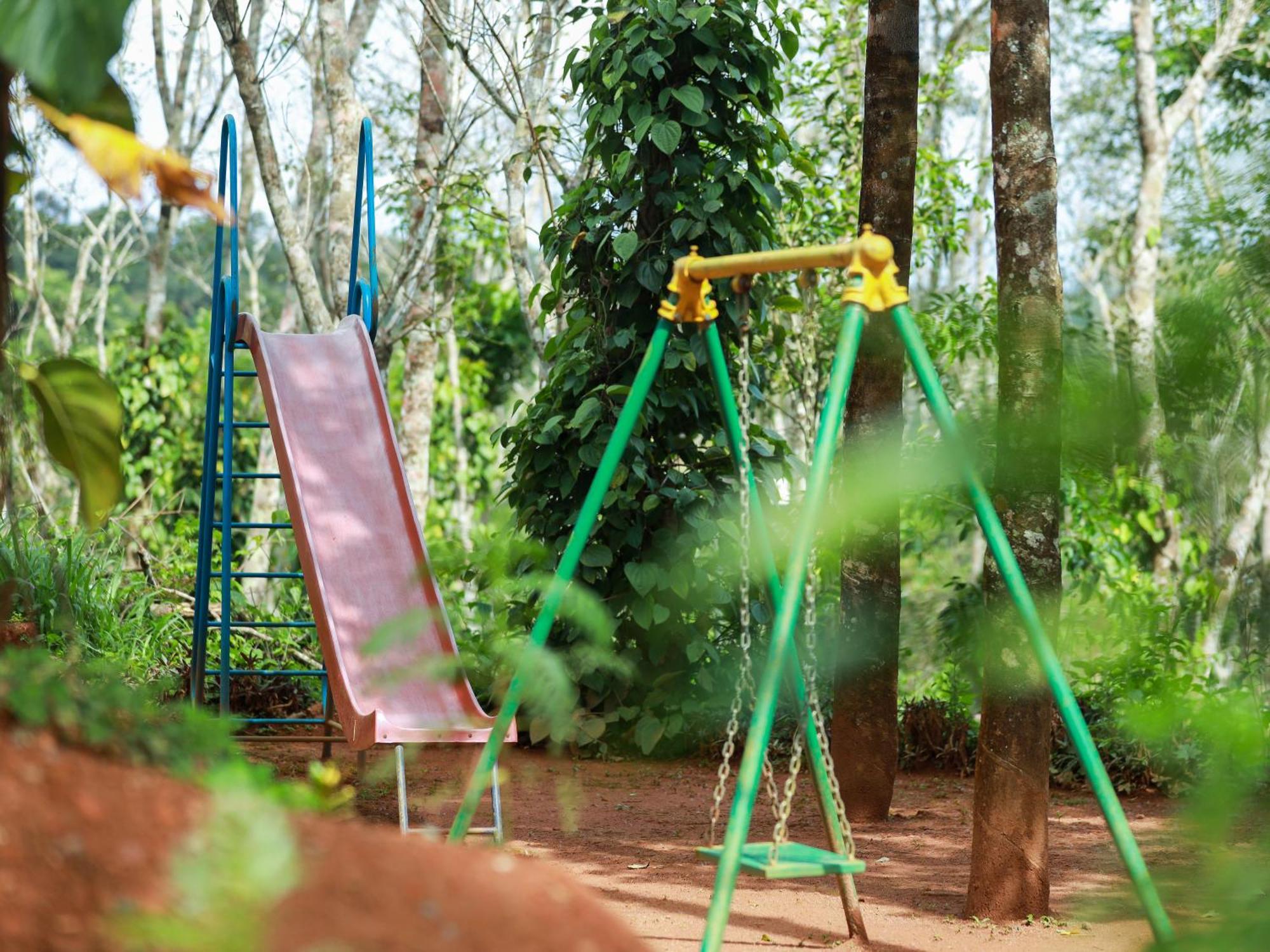 מאננטהוואדי Serene Crest Resort מראה חיצוני תמונה