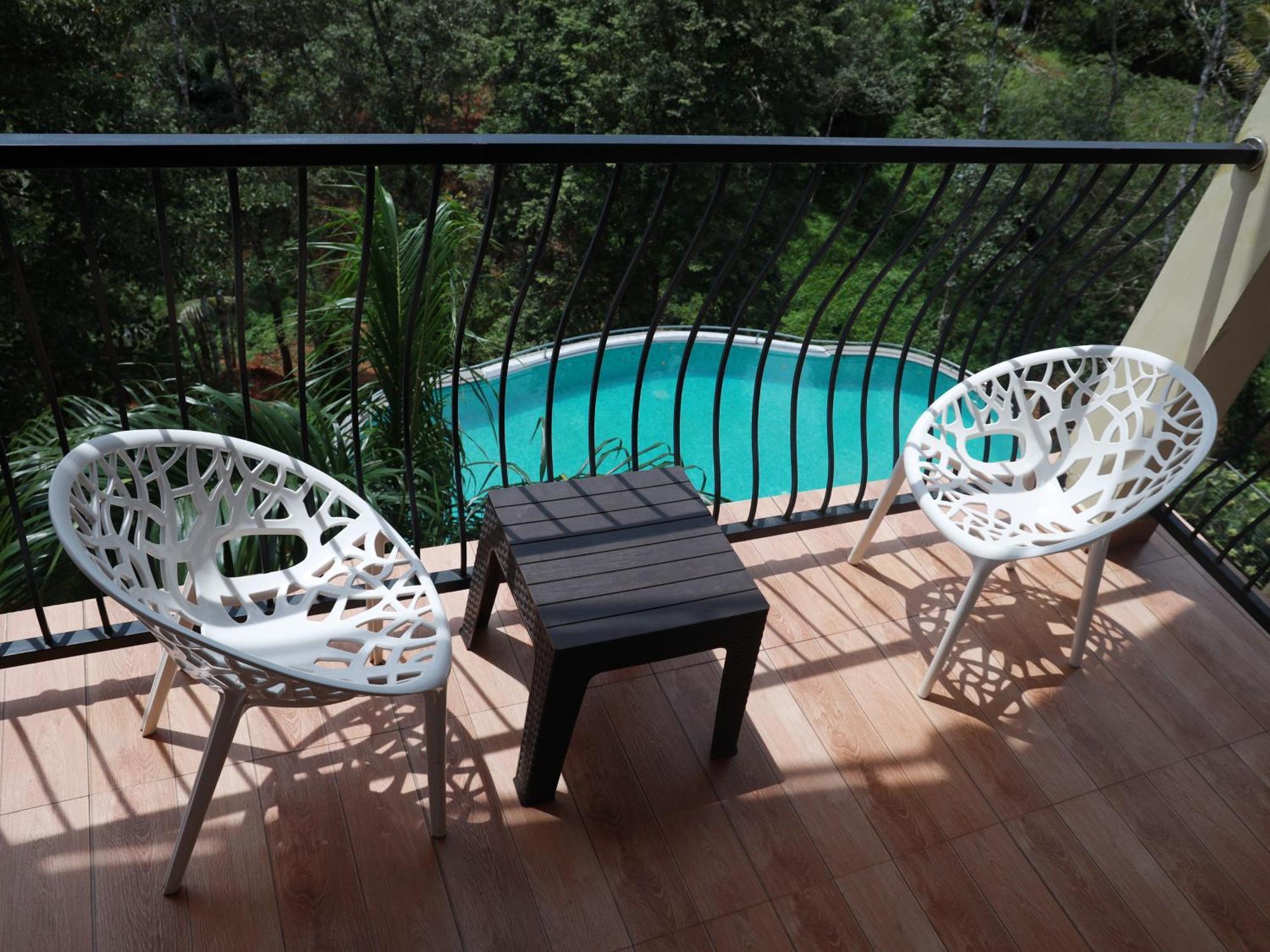 מאננטהוואדי Serene Crest Resort מראה חיצוני תמונה