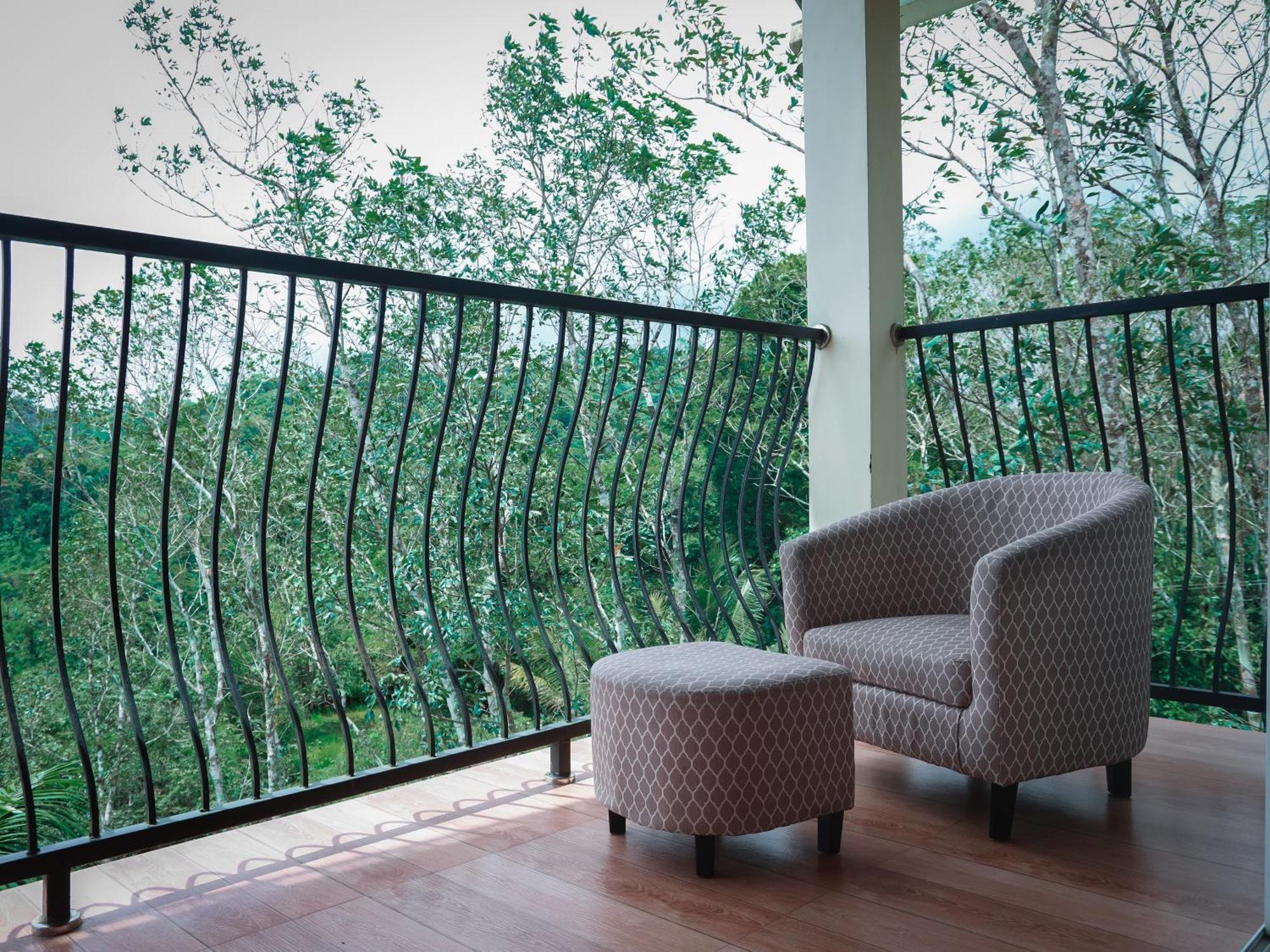 מאננטהוואדי Serene Crest Resort מראה חיצוני תמונה